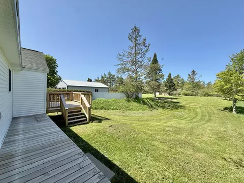 Exterior - 998 Loomis St, Cheboygan, MI 49721 photo 10 of 12
