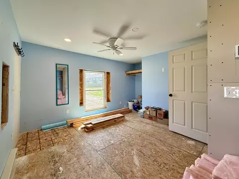 Bedroom - 998 Loomis St, Cheboygan, MI 49721 photo 2 of 7