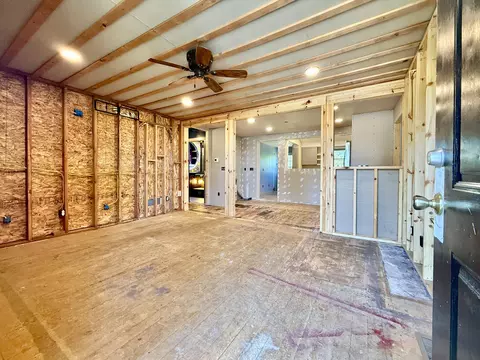 Living - 998 Loomis St, Cheboygan, MI 49721 photo 1 of 1