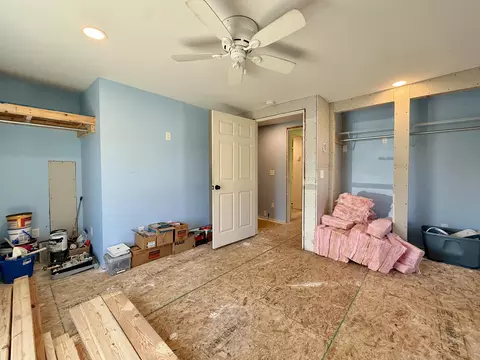 Bedroom - 998 Loomis St, Cheboygan, MI 49721 photo 1 of 7