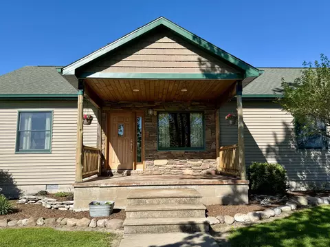 Exterior - 2181 E Levering Rd, Cheboygan, MI 49721 photo 2 of 16