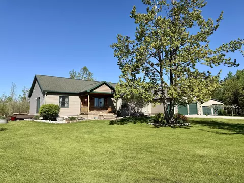 2181 E Levering Rd, Cheboygan, MI 49721