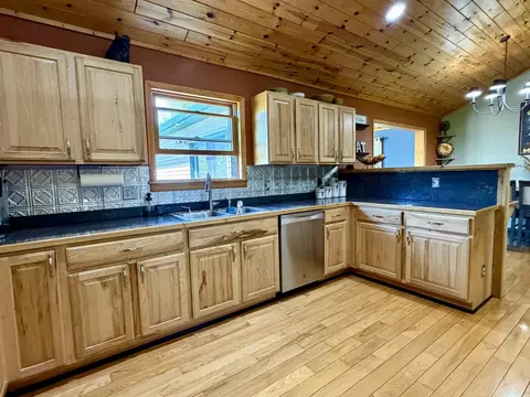 Kitchen - 2181 E Levering Rd, Cheboygan, MI 49721 photo 4 of 5