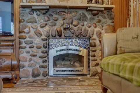 Living - 421 Clare Blvd, Roscommon, MI 48653 photo 7 of 7