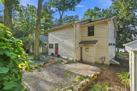 Exterior - 421 Clare Blvd, Roscommon, MI 48653 photo 8 of 14