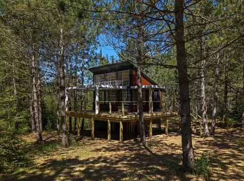 1375 Lady Slipper Dr, Fairview, MI 48621