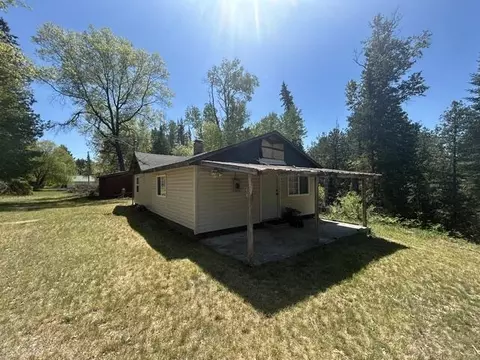866 Ridge Trl, Mio, MI 48647