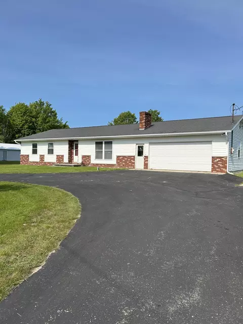 7760 S Extension Rd, Cheboygan, MI 49721