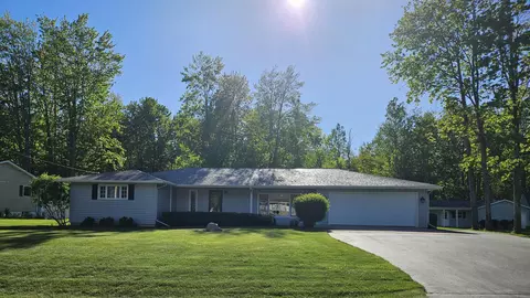 2421 Timber Ln, Alpena, MI 49707