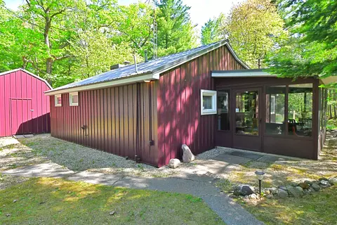 3732 St Marie Dr, West Branch, MI 48661