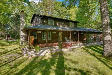 11313 Fairway Dr, Roscommon, MI 48653