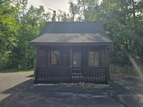 2344 Cabin Cv, Gaylord, MI 49735
