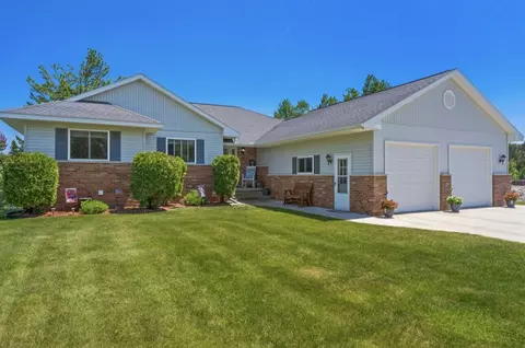 613 Island View Dr, Alpena, MI 49707