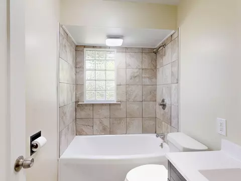 Bath - 1351 Cedar Ct, Gladwin, MI 48624 photo 1 of 3