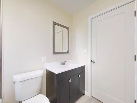 Bath - 1351 Cedar Ct, Gladwin, MI 48624 photo 2 of 3