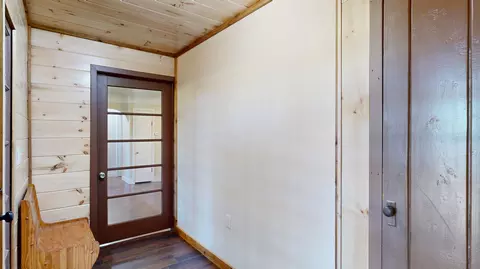Entry Way - 1351 Cedar Ct, Gladwin, MI 48624 photo 2 of 3
