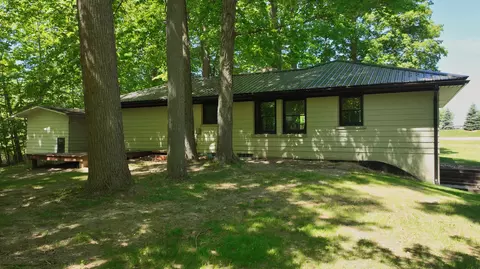 Exterior - 1351 Cedar Ct, Gladwin, MI 48624 photo 7 of 11
