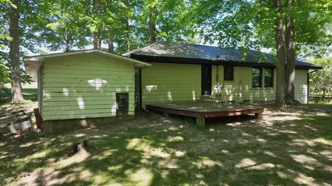 Exterior - 1351 Cedar Ct, Gladwin, MI 48624 photo 8 of 11