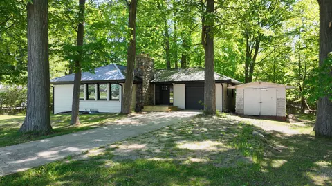Exterior - 1351 Cedar Ct, Gladwin, MI 48624 photo 3 of 11