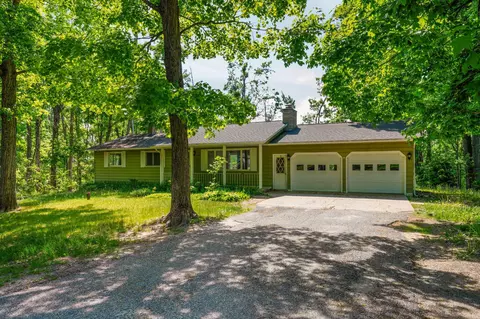 886 Knollwood Ln, Gaylord, MI 49735