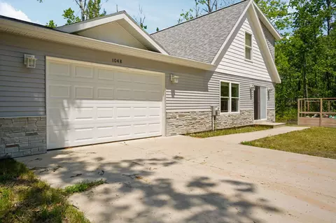 1048 Arrowhead Trl, Gaylord, MI 49735