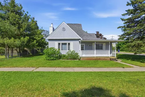 502 S Court Ave, Gaylord, MI 49735