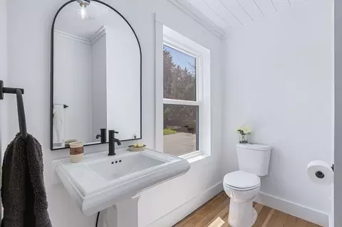 Bath - 1124 E Mitchell St, Petoskey, MI 49770 photo 5 of 6