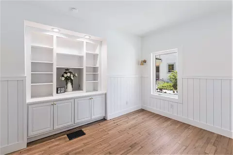 Living - 1124 E Mitchell St, Petoskey, MI 49770 photo 4 of 4