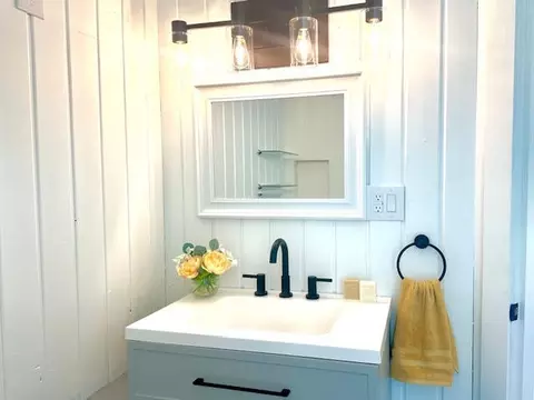 Bath - 1124 E Mitchell St, Petoskey, MI 49770 photo 3 of 6