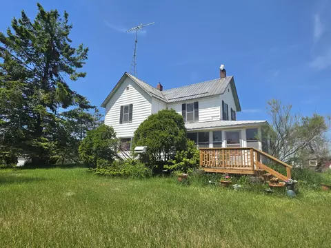 3129 Oaks Rd, Fairview, MI 48621