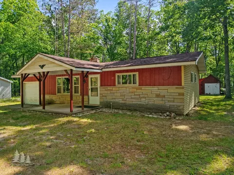 3322 Terrace Dr, Lewiston, MI 49756