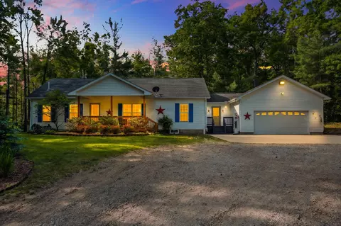 5912 Hillside Dr, Lewiston, MI 49756