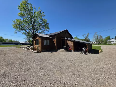 Exterior - 8050 Dudley St, Vanderbilt, MI 49795 photo 2 of 3