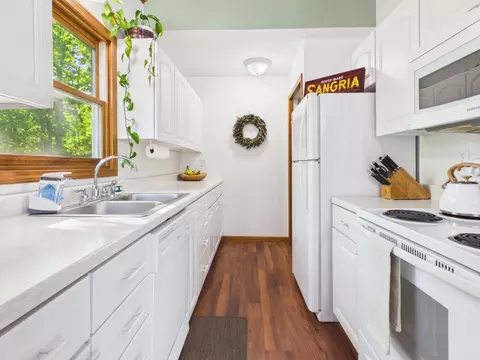 Kitchen - 11094 Fascination Dr, Frederic, MI 49733 photo 1 of 2