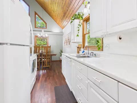 Kitchen - 11094 Fascination Dr, Frederic, MI 49733 photo 2 of 2