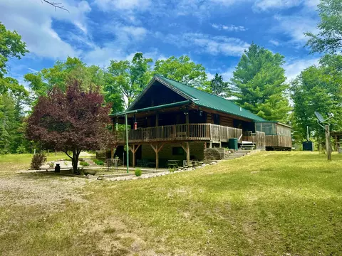 1821 Dennis Trl, Grayling, MI 49738