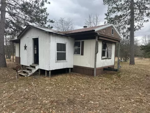 323 Goline Rd, Grayling, MI 49738