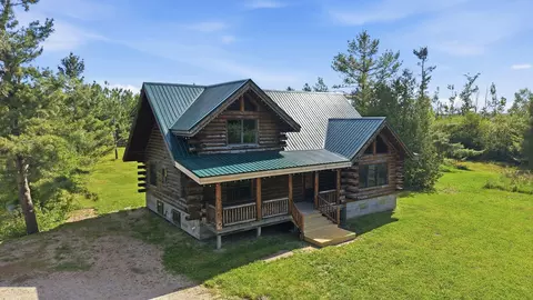 Exterior - 425 Maxwell Rd, Cheboygan, MI 49721 photo 2 of 11