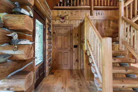 Entry Way - 425 Maxwell Rd, Cheboygan, MI 49721 photo 2 of 10
