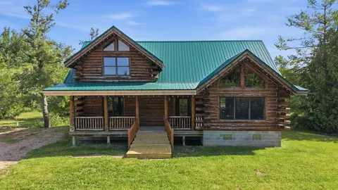 Exterior - 425 Maxwell Rd, Cheboygan, MI 49721 photo 10 of 11