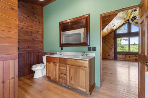 Bath - 425 Maxwell Rd, Cheboygan, MI 49721 photo 2 of 3