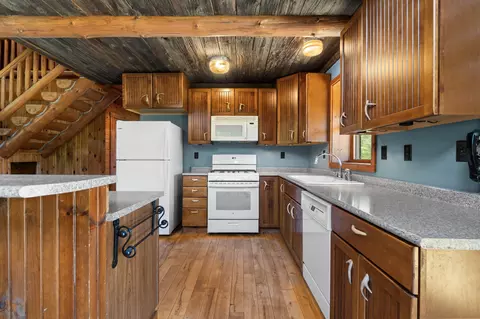 Kitchen - 425 Maxwell Rd, Cheboygan, MI 49721 photo 1 of 5