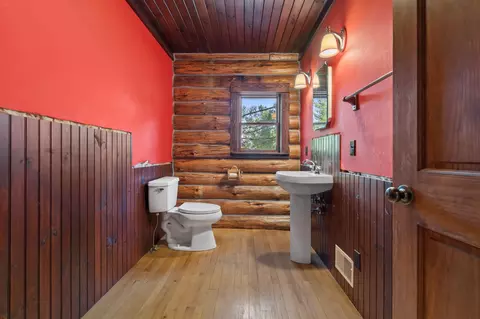 Bath - 425 Maxwell Rd, Cheboygan, MI 49721 photo 1 of 3