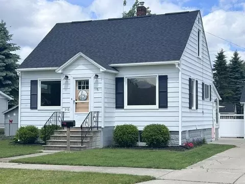 Exterior - 213 E Wisner St, Alpena, MI 49707 photo 2 of 14
