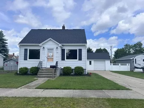 Exterior - 213 E Wisner St, Alpena, MI 49707 photo 13 of 14