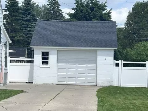 Exterior - 213 E Wisner St, Alpena, MI 49707 photo 11 of 14