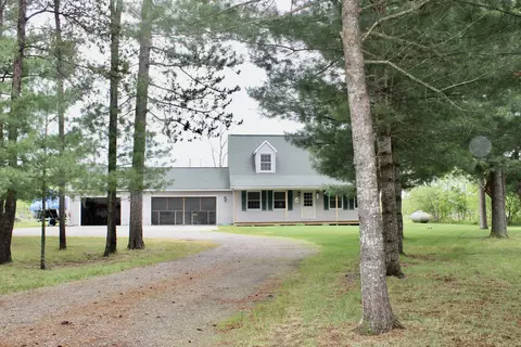 2058 N Manistee River Rd, Grayling, MI 49738