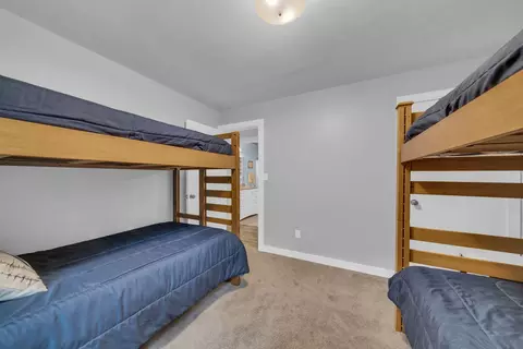 Bedroom - 503 Sheffield Dr, Roscommon, MI 48653 photo 4 of 4