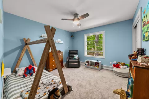 Bedroom - 124 Bourbon St, Roscommon, MI 48653 photo 4 of 6