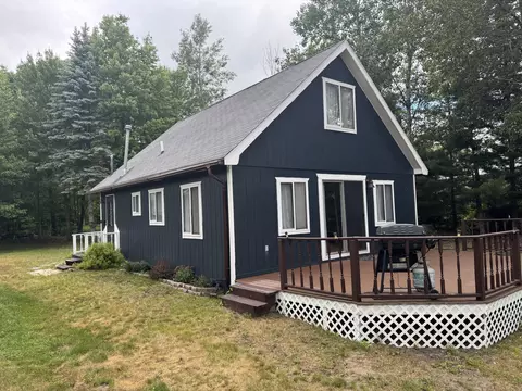 897 Springwood Dr, Prudenville, MI 48651